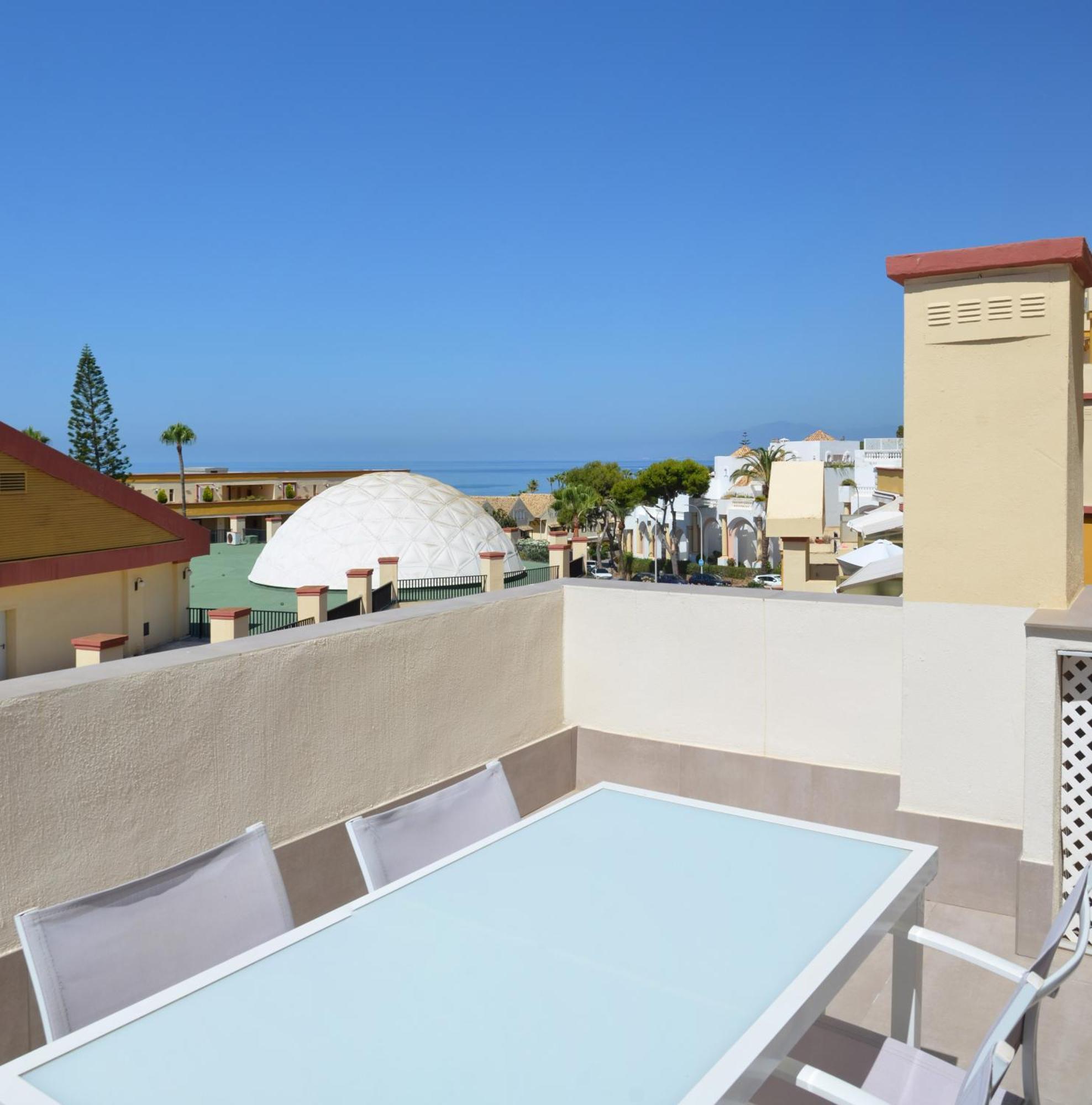 Romana Playa Marbella Bagian luar foto